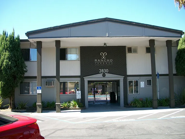 Rancho Terrace — Photo 25