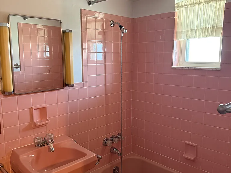 921 Hill St — Photo 10