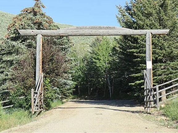 3rd image of 100 Water Gulch Rd