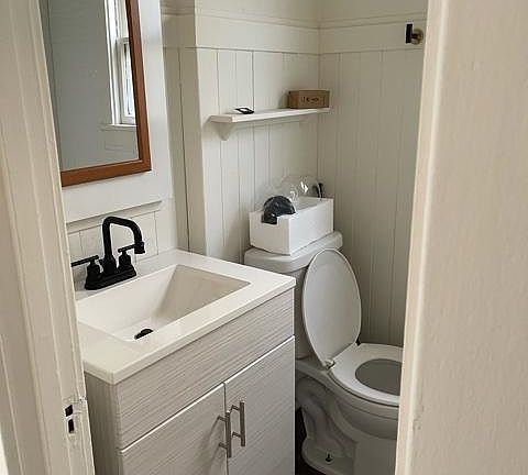 2nd image of 779 Alcatraz Ave #779