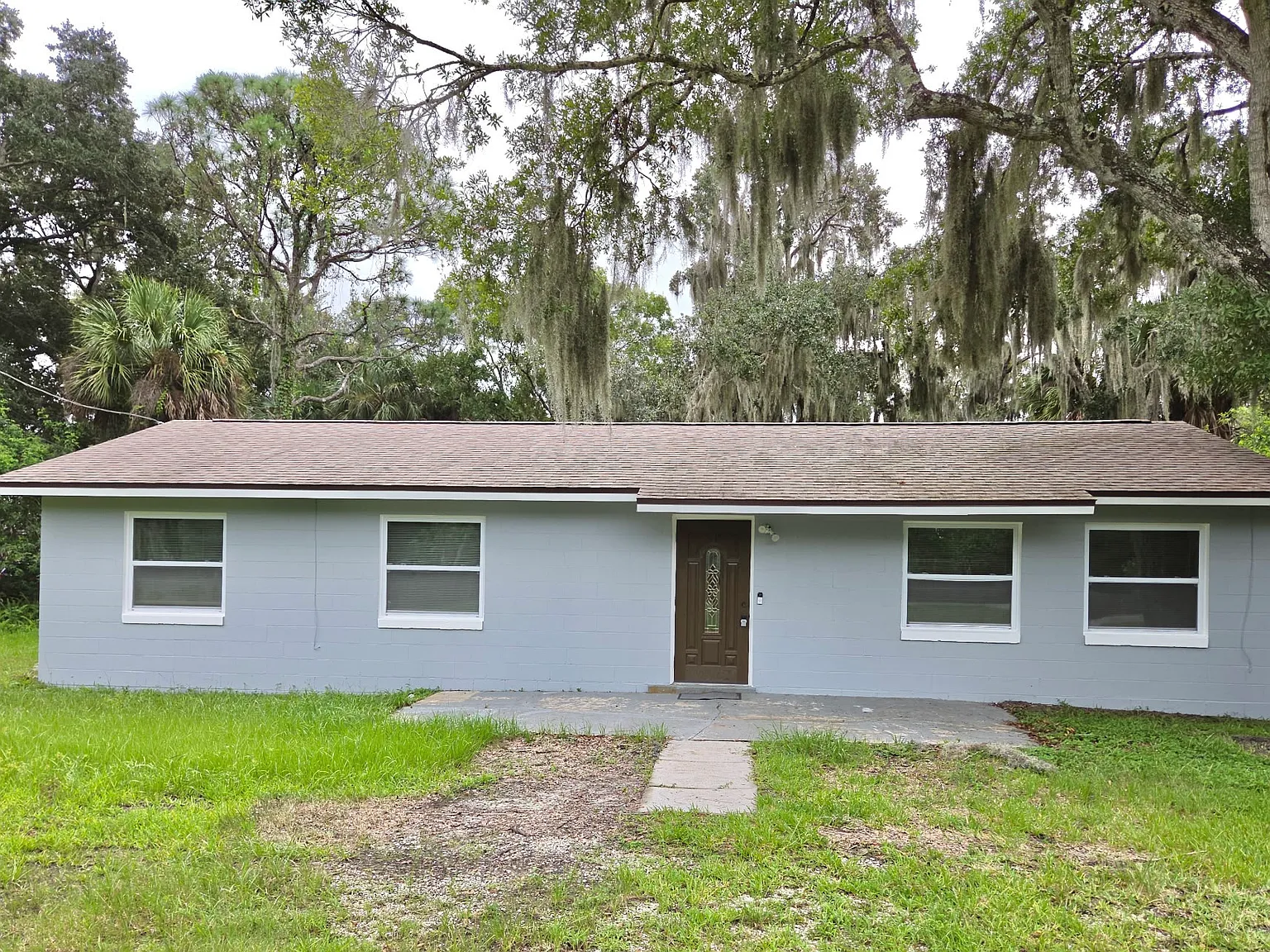 3 bed, 1.5 bath, 1200 sqft, $1,900 — Photo 1