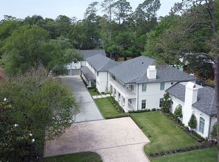 221 Kensington Ct, Houston, TX 77024