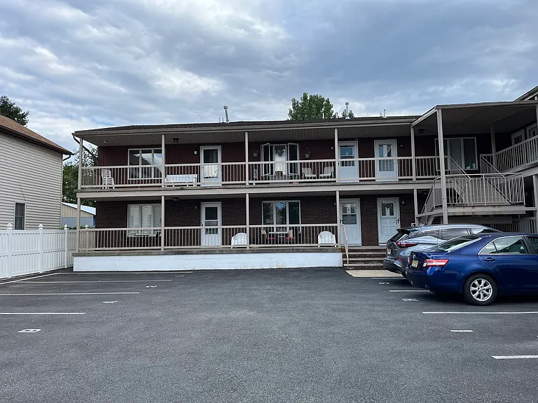 92 Mozart St #A — Photo 9