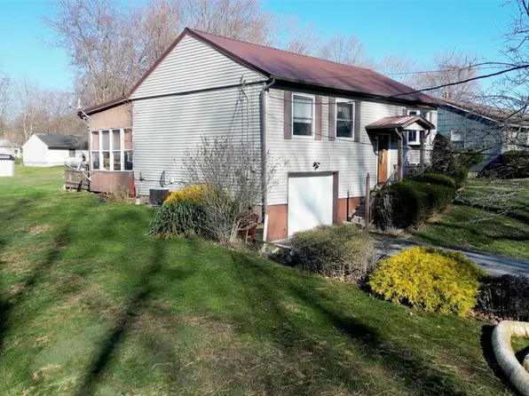 374 Washington St, Leetonia, OH 44431
