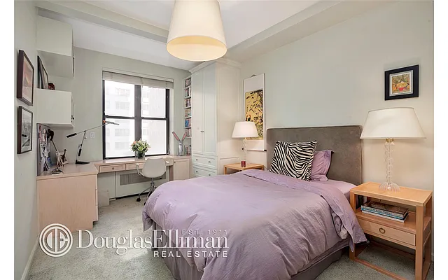 Sold by Douglas Elliman | media 21