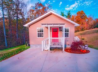 54 Thad Johnson Dr, Saluda, NC 28773