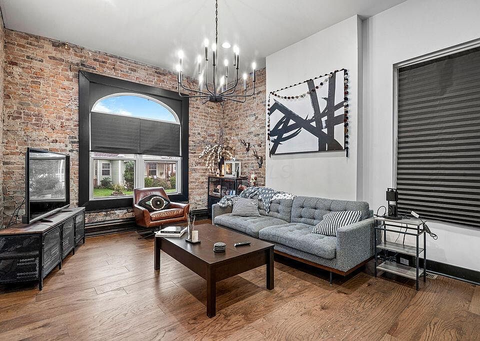 1st image of 447 Linwood Ave