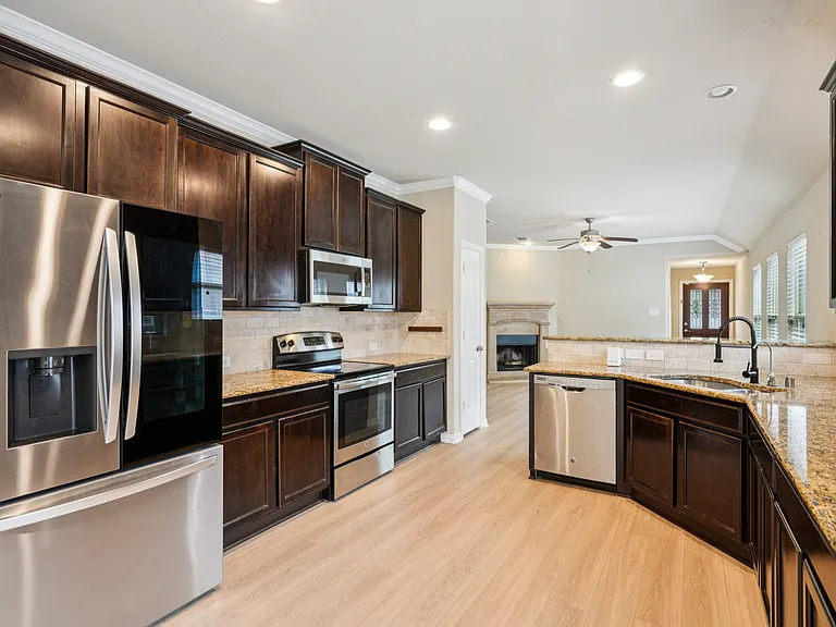 15937 Alvarado Dr — Photo 12