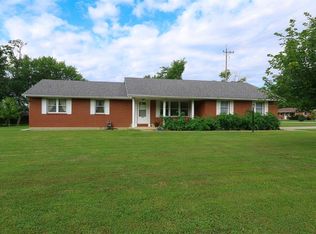 7463 Fairground Rd, Blanchester, OH 45107