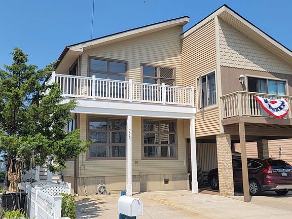 4th image of 5620 Sounds Ave #2S
