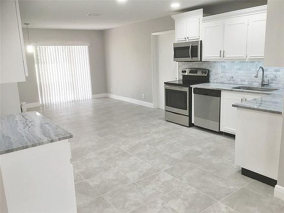 4th image of 6395 Carthage Circle