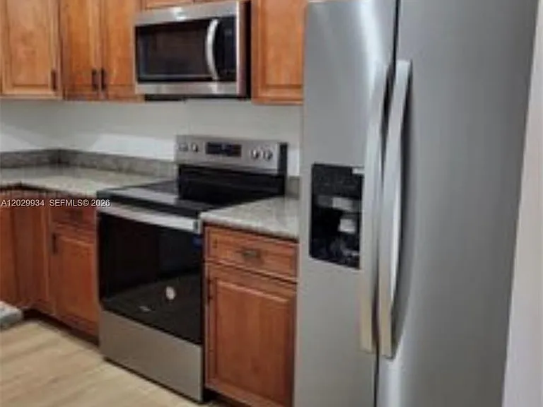 733 SE 1st Way #109 — Photo 4