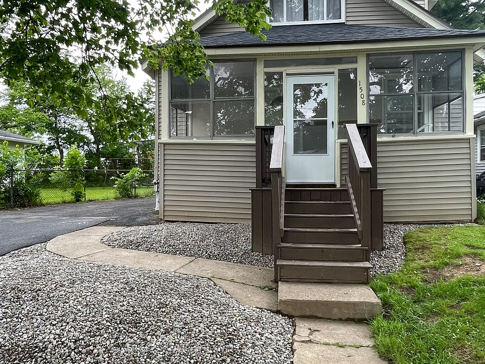 1st image of 1508 Fox Pl