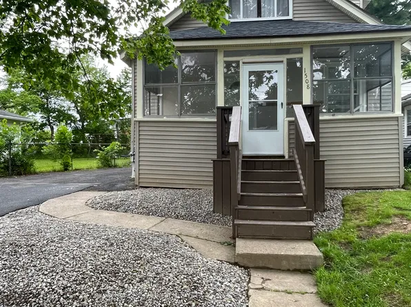 1508 Fox Pl, Utica, NY 13502