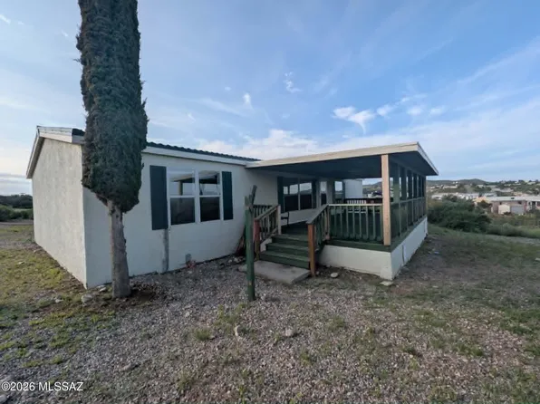 977 N Saddleback Dr, Tombstone, AZ 85638