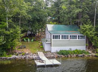 918 Memorial Dr, Winthrop, ME 04364