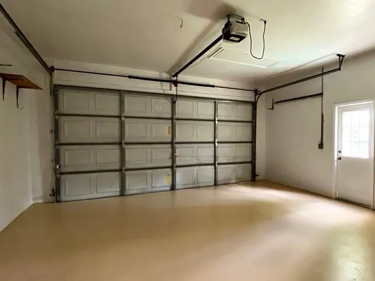 8116 Breton Cir — Photo 18