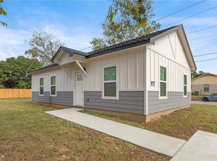 1601 W 17th St, Bryan, TX 77803