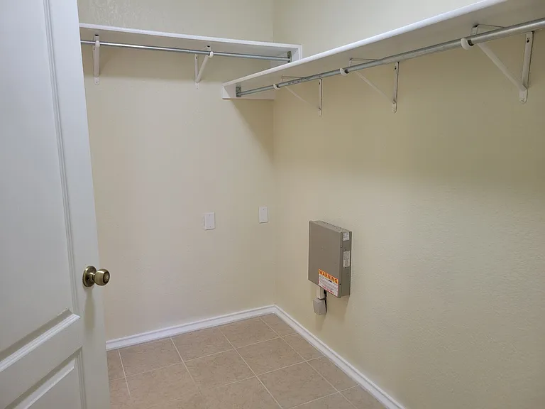 7219 Avery Rd — Photo 35