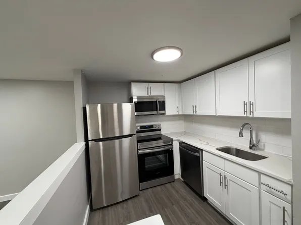 Cottage Street Apartments
