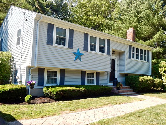 5th image of 79 Brewster Dr
