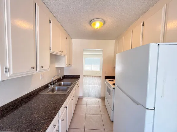 1142 Terry Ln APT 11, Santa Rosa, CA 95403