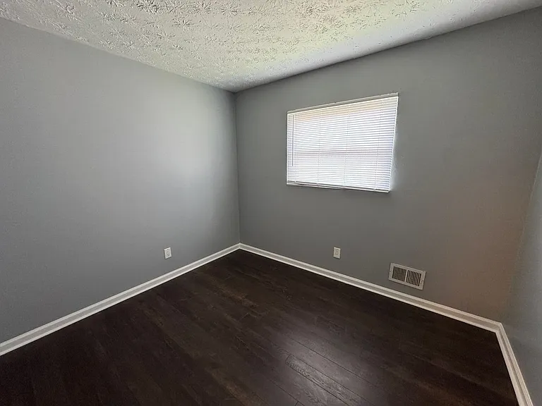 1019 S Randolph St — Photo 19