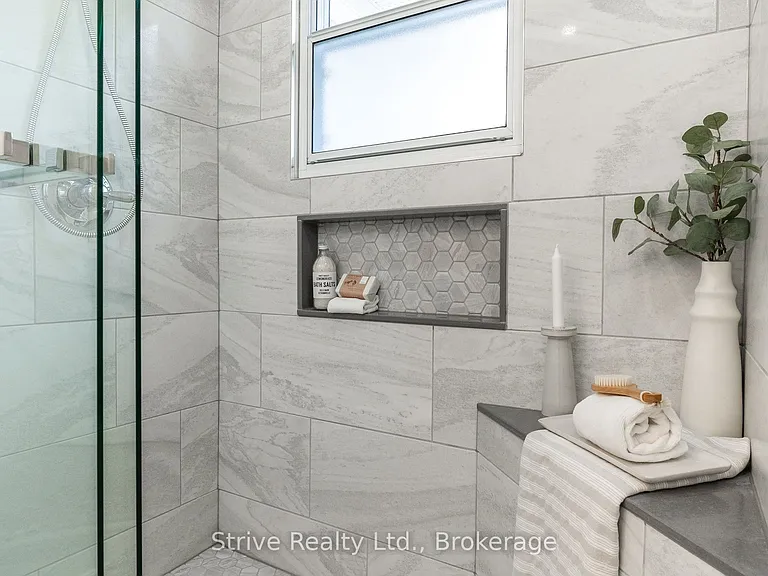 23 Cherry Blossom Cres #UPPER — Photo 16