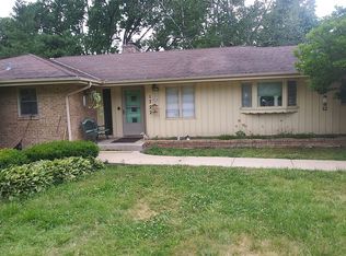 1722 Bradley Rd, Rockford, IL 61107
