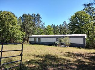 82 Burton Rd, Poplarville, MS 39470
