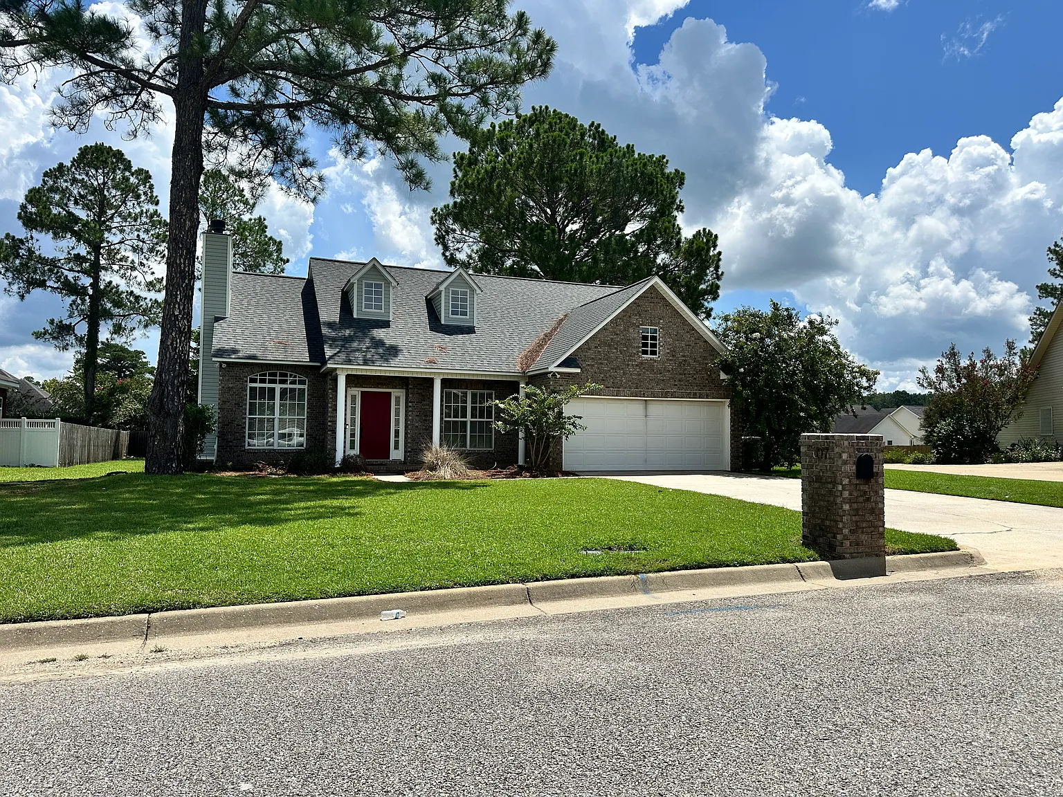 3 bed, 1399 sqft, $1,800 — Photo 1
