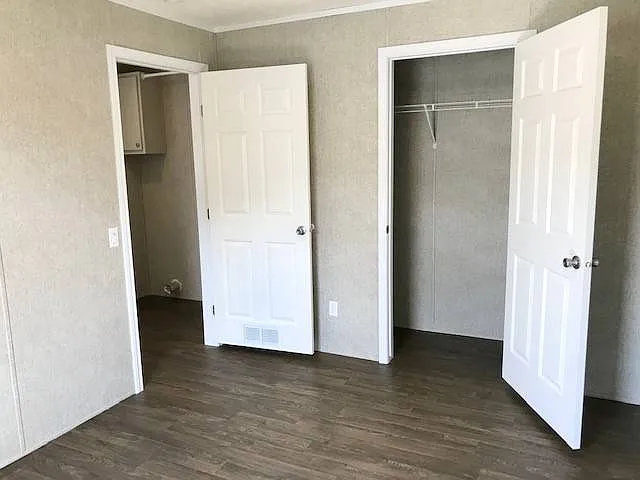 8001 Hamilton Ave #5 — Photo 12