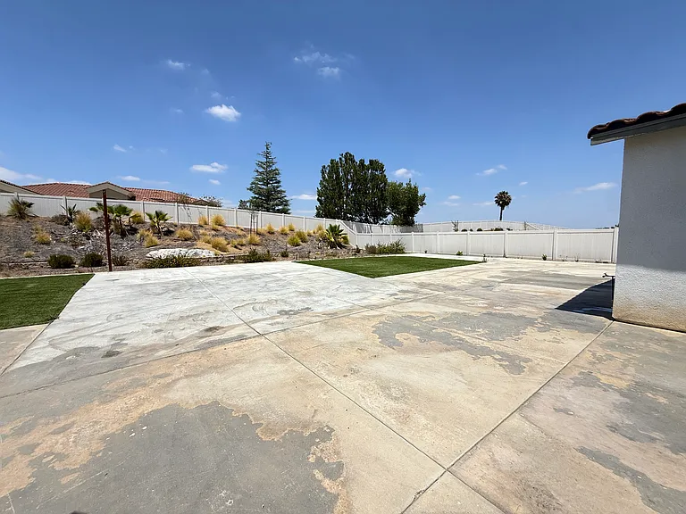 14072 Volare Ct — Photo 27
