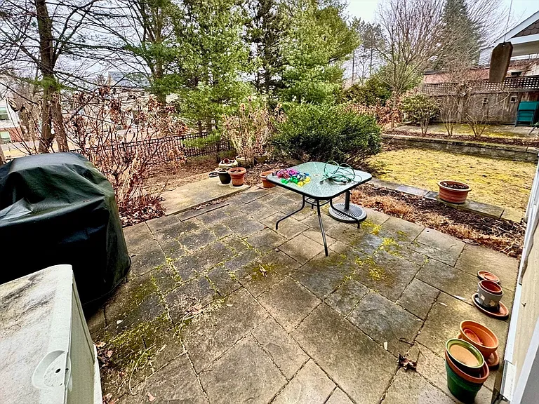 105 Harvey St #105 — Photo 29