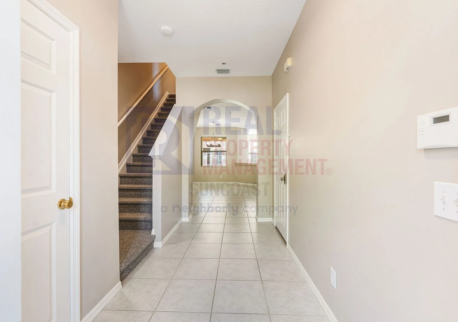 Beautiful 3/3 townhome in a great location! — Photo 3