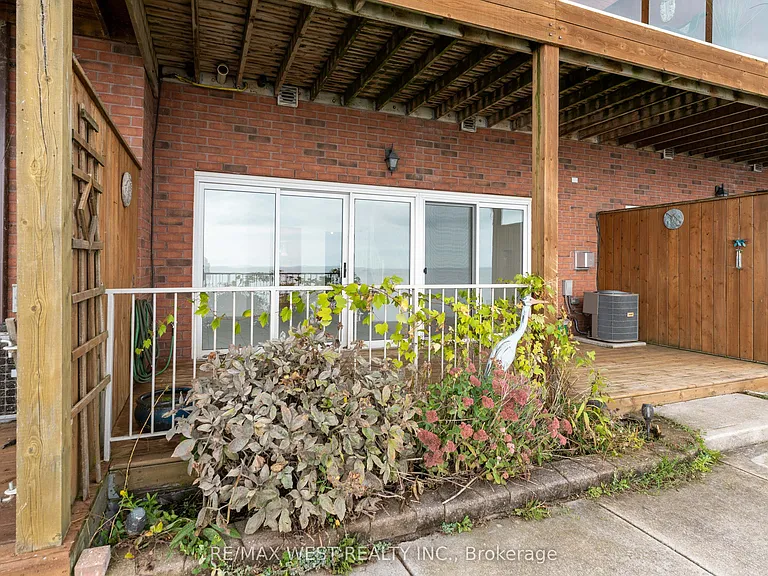 114 Brown St #3 — Photo 35
