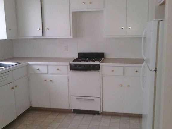 3rd image of 3200 Charlesgate Ave SW APT B