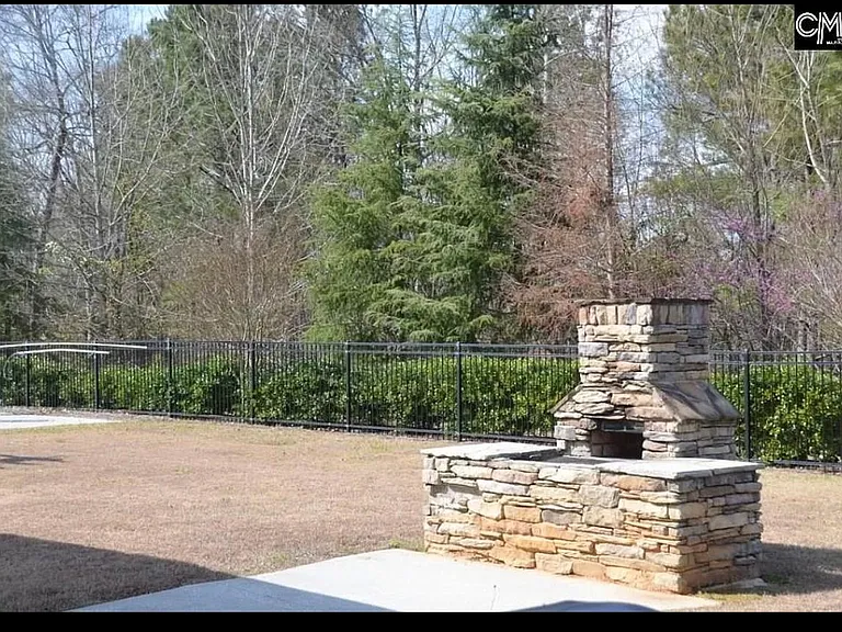 272 Ashmore Ln — Photo 10