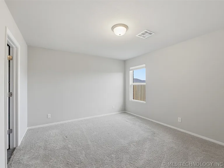 8501 E 162nd St S — Photo 15