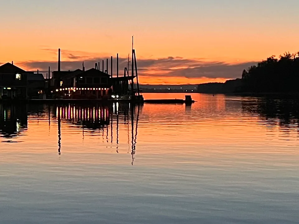NE Marine Dr