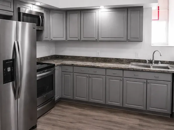 500 Hill St #2, Dubuque, IA 52001