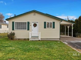 160 W Orchard St, Hagerman, ID 83332