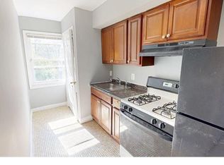 419 Burbank St SE #6, Washington, DC 20019
