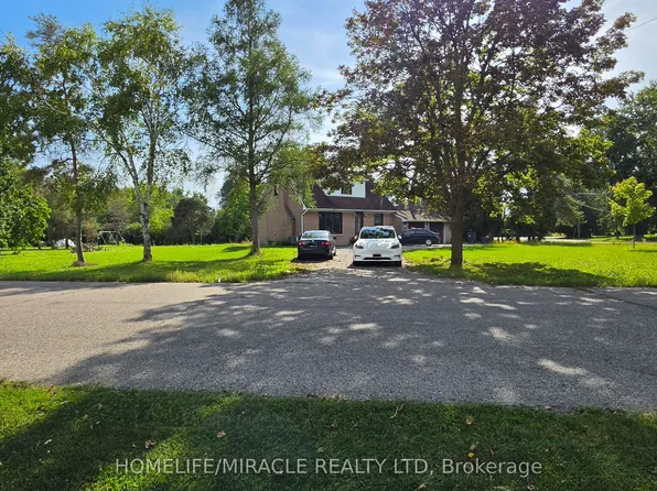 23 Marysfield Dr, Brampton, ON L6P 0J2