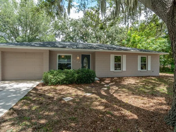 1049 BIRCH BOULEVARD, TAVARES, FL 32778