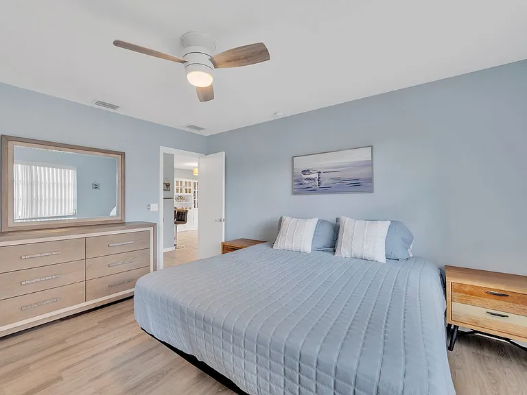 2401 Riverbluff Pkwy #V-240 — Photo 17