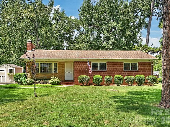 2nd image of 2134 Bromwich Rd