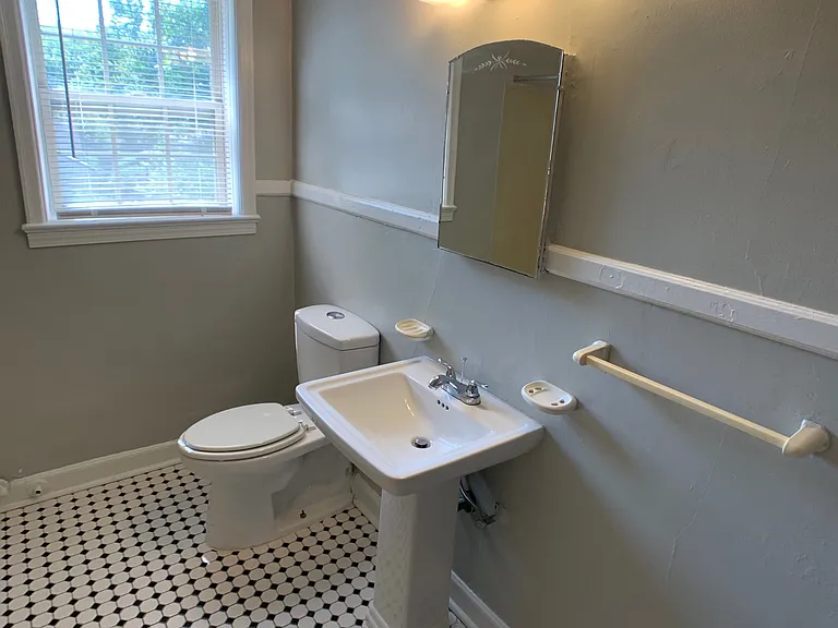 917 Oxmoor Rd #201 — Photo 34
