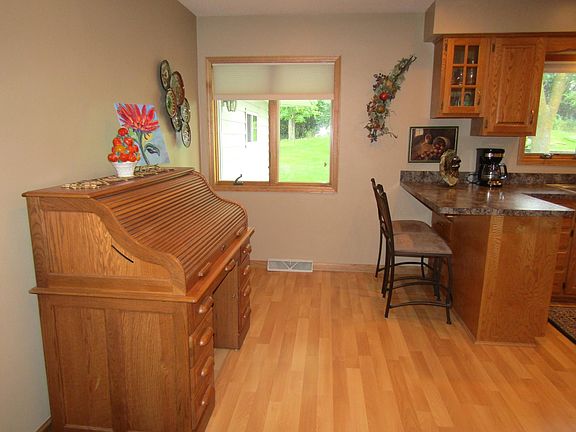4th image of 1043 Bergeson Dr