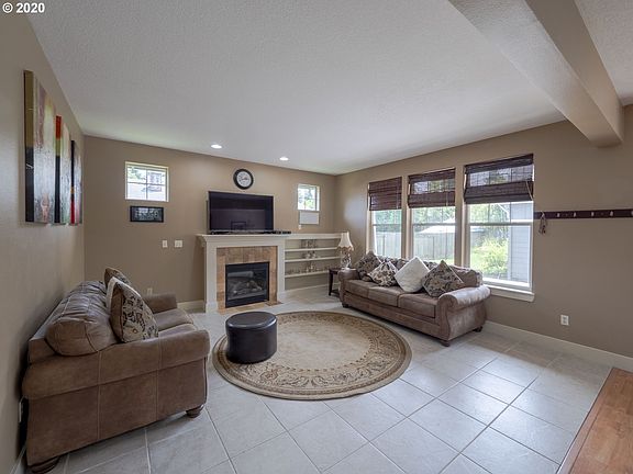 3rd image of 5217 NE 109th St